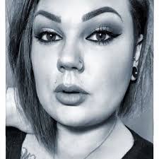 Paula Pearman's Instagram, Twitter & Facebook