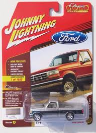 Red, blue and white ford logo on grille and tailgate the place to buy hot wheels! Johnny Lightning 2017 Classic Gold 1993 Ford F 150 Pickup 1 Of 1 800 Hobby Exclu Ford Trucks Pickup Trucks Trucks