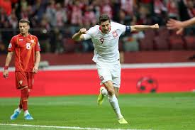 Pięć minut później swoją okazję miał także robert lewandowski. Polska Slowenia Gol Roberta Lewandowskiego Lewandowski Znowu Trafia Wideo Super Express