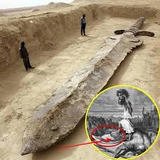 كان العمالقة يسيرون على الأرض ذات يوم،...