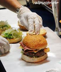 Taman sri rampai restoranları, setapak jaya restoranları, taman melati restoranları. Kaw Kaw Burger Bakar Wangsa Maju