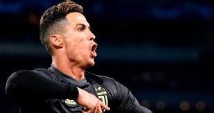 And the best barbers to do the work. Ronaldo Sampiyonlar Ligi Nde Tarihine Gecti Haberler Spor