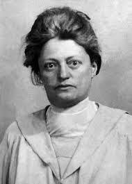 Rosa Springer's Instagram, Twitter & Facebook