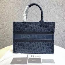 This structured bag is made of quilted leather with cannage pattern embroidery. Dior Tote Book Luxury Carousell Malaysia