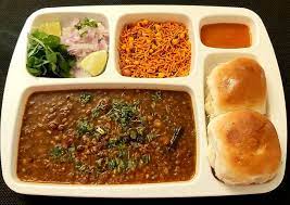 Its a nice combination of curry with farsan served with. Spicy Misal Pav Recipe By Vidita Bhatia Cookpad