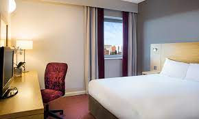 Связаться со страницей jurys inn exeter в messenger. Hotels In Exeter City Centre Jurys Inn Stay Happy