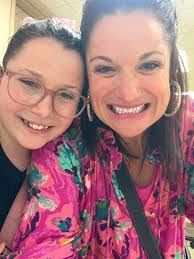 Mindy Matthews's Instagram, Twitter & Facebook