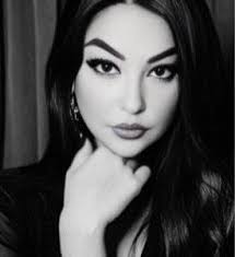 Hi all! I just wanted to introduce myself. I'm Janique. 36. A beautiful,  empathic business owner & artist that takes no shit. Pansexual and single  (hey singles). I'm passionate about bringing queer