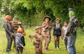 It's well known that ten acre field is in scatterbrook farm in its time, worzel gummidge spread the odd positive message. Worzel Gummidge Bbc One Mackenzie Crook Drops A Green Message Into His Charming Update Of The 1970s Scarecrow Show The List