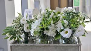 We offer a large variety of fresh flowers and gifts. The Simple Sunflower