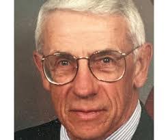 Andrew Weis's Instagram, Twitter & Facebook