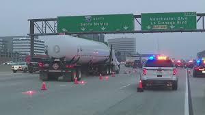 Pedestrian hit, killed on 405 Freeway near LAX