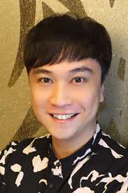 2000靚歌再重聚RTHK 2 》 *🌹連續「24年」逢星期日香港電台長壽直播音樂節目* 今個星期日，非常高興邀請到三位資深歌手，Bryan  劉智勇，Gigi 葉詠芝，Isaac 胡德善作演唱嘉賓，當晚節目主持人Albert Au 區瑞強會連同靚聲琴手