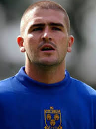 Versatile Lowe finally completes switch