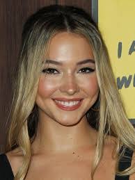 Jacquelyn Cline's Instagram, Twitter & Facebook