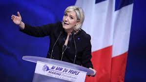 Marine le pen refuse à nouveau le drapeau de l'ue pendant un entretien. Marine Le Pen Fur Frankreich Gegen Die Europaische Union Archiv