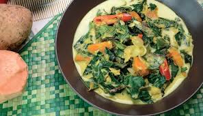 Ubi beracun ini mempunyai daun berbentuk hampir tiga segi yang tidak bercantum antara satu sama lain. Sayur Lemak Keledek Daun Kayu Myresipi