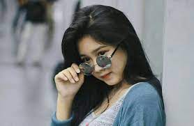 Pada kesempatan kali ini akan kami bagikan. Mentahan Background Loviana 4