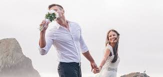 Tradizionalmente, il matrimonio in argento è il primo ad essere celebrato. 99 Canzoni Per Il Matrimonio Ad Ogni Coppia La Sua Colonna Sonora Showgroup Ready To Be Wow