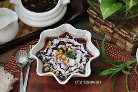 Bahan 1 cawan pulut hitam rendam beberapa jam 4 cawan air 1 cawan gula 3 cawan santan pekat 1 biji kelapa 1 cawan susu cair daun pandan simpulkan garam durian. Ciara Cordelia Memoblog Bubur Pulut Hitam Jagung