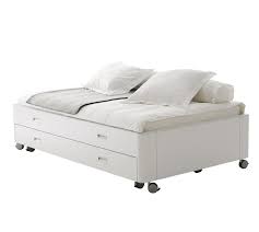 'performa' steht für eine möbelkollektion, deren produkte von bestechend einfacher klarheit, mit genialen detaillösungen. Travel Studio Betten Designer Pagnon Pelhaitre Ligne Roset