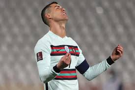 تحدث نجم منتخب البرتغال والنادي الملكي ريال مدريد، كريستيانو رونالدو، عقب مباراة منتخب البرتغال ومنتخب الدنمارك خلال التصفيات المؤهلة ليورو 2016 ، وأكد أنه كان يعرف مكان. Ø±ÙˆÙ†Ø§Ù„Ø¯Ùˆ ÙŠØ«ÙˆØ± ÙˆÙŠØºØ§Ø¯Ø± Ø§Ù„Ù…Ù„Ø¹Ø¨ Ø¨Ø¹Ø¯ Ø­Ø±Ù…Ø§Ù† Ø§Ù„Ø¨Ø±ØªØºØ§Ù„ Ù…Ù† Ù‡Ø¯Ù Ø§Ù„ÙÙˆØ² Ø£Ù…Ø§Ù… ØµØ±Ø¨ÙŠØ§