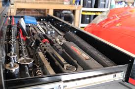 Diy auto repair garage, diy automobile maintenance and repair, diy garage, do it yourself auto repair shop, motorheads diy garage mar 02 wheel studs and what you should know about them. Garagetime Rent A Diy Garage Or Lift Work On Your Car Or Motorcycle