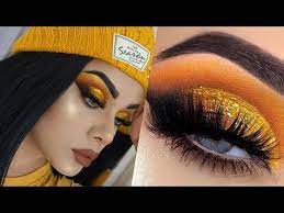 Nueva Tendencia De Maquillaje Tonos Vibrantes De Sombra Look Amarillo Yout Imagenes De Maquillaje De Ojos Estilos De Maquillaje De Ojos Maquillage De Ojos