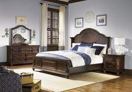 Burdorf S Is A Furniture Store That Has Been Around Louisville Since The Early 1900s And With It S Fine History Comes Exquisite Pieces That Can Fit All Bu Quarto