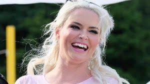 Die blonde auswanderin daniela katzenberger wurde durch ihr schrilles aussehen bekannt. Stars Aktuelle Promi News Star News