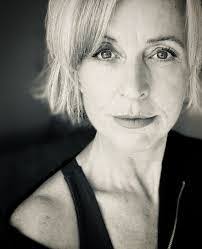 Doris Mcneill's Instagram, Twitter & Facebook