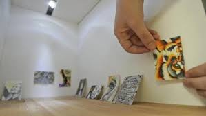 University Student Has Big Idea Of Putting Little Art Gallery In A School Locker Art Gallery Miniature Art Art