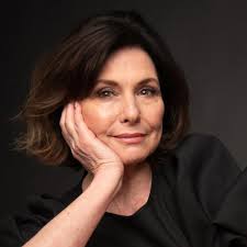 motherdaughterphotoshoot #agingwithattitude #modelshoot #womenover50  @corrielejuwaan 📷photo credit: @jackbelli