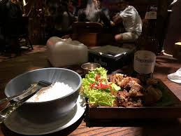 15 rumah makan padang enak di jakarta selatan, punya layanan pesan antar Holywings Makassar Ulasan Restoran Tripadvisor