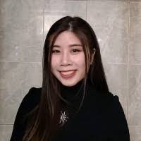 Hali Raines's Instagram, Twitter & Facebook