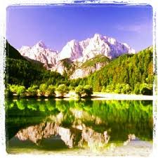As melhores dicas de turismo 2021. Lago Jasna Eslovenia Turismo Tourism Viajes Travel Flickr
