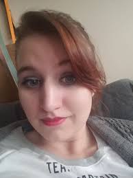 Yey! This one I've been dying to test as my make up doesn't stay