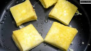 Bahan bahan roti gardinia 4 biji telur 1 tin sardin 4 biji bawang putih 1/2 biji bawang holland 1 pokok daun sup lada sulah. Roti Telur Cheese Youtube
