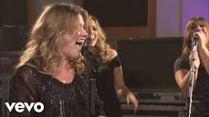 Get (i get) what i want since u been gone you had your chance you blew it out of sight, out of mind shut your mouth i just can't take it again and again and again and again since u been gone i can breathe for the first time i'm so moving on yeah, yeah thanks to you (thanks to you). Since U Been Gone Von Kelly Clarkson Laut De Song