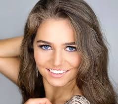 Haley Roach's Instagram, Twitter & Facebook