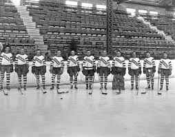 The following year whitcroft signed a contract to play with the edmonton eskimos of the alberta professional hockey league. 1932 A12906 Edmonton Eskimos Professional Hockey Club Left To Right Ernie Kenny Chubby Scott Cam Smith Ollie Redpath Hoot Gibson Duke Keats Ade Johnson Earl Robertson Goalie Art Gagne