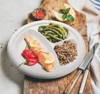 Eco-Friendly Sugarcane Compartment Plates – Premium and Biodegradable
