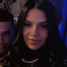 Best Dominican salon that can do a blow out and cut layers? That doesn't  charge extra for long hair?