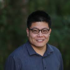 I had the privilege of presenting my honors thesis at the University of  Illinois Urbana-Champaign Political Science Undergraduate Honors & Awards  Ceremony.