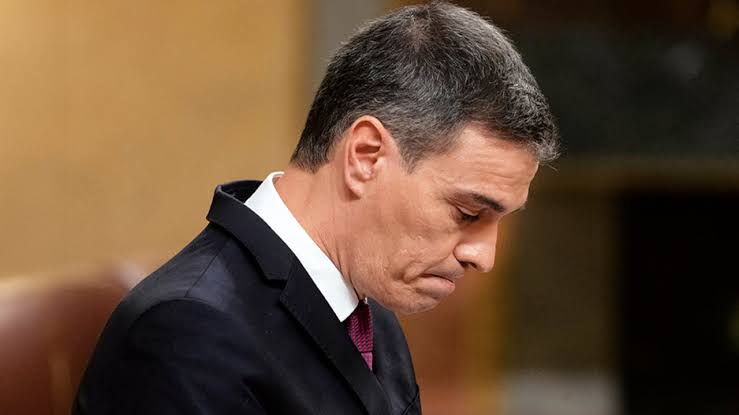 Jaque mate? Pedro Sánchez enfrenta un nuevo escándalo de corrupción que le  podría costar el cargo en España - Semana