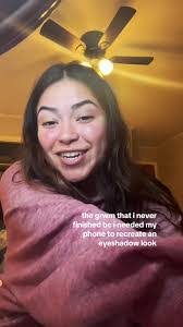 Isabella Grady's Instagram, Twitter & Facebook