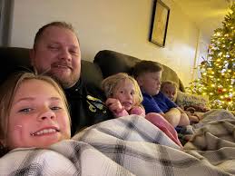 Does anyone know if the savannah subdivision has lots of kids? Looking at a  house and hopeful for a neighborhood full of kids.