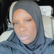 Mary Berte's Instagram, Twitter & Facebook