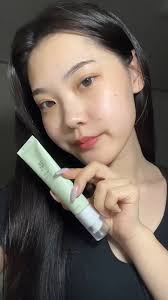 ពេលខ្លះផ្លាស់ប្តូរស្ទាយផាត់មុខថ្មីៗក៏សប្បាយម្យ៉ាងដែរ!✨  ចឹងថ្ងៃនេះយើងមកសាកផាត់មុខបែបស្រាលៗពណ៌ស៊ីជំពូរសម្រាប់និទាឃរដូវជាមួយនឹង ...