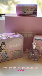 Ariana grande perfume rem ariana grande perfume gift set 3pc gift set rem eau de parfum perfume 3.4fl oz 100ml at the best online prices at ebay! Ariana Grande Today On Twitter The Cutest Arianagrande Kimkardashian S Instagram Story